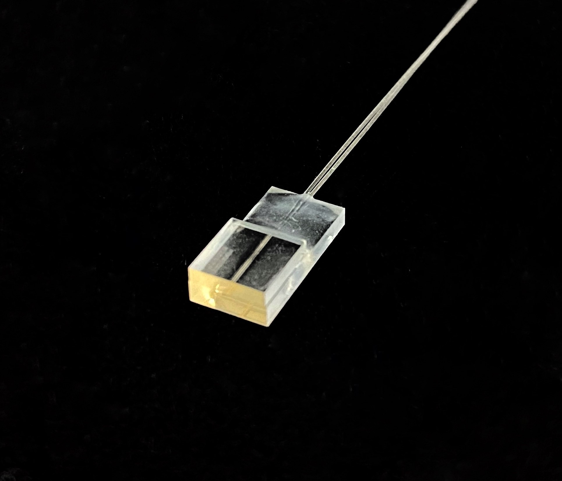 光ファイバアレイ製造 (ファイバピッチ127μｍ～1mmなどファイバピッチ指定可) ：株式会社オプトロンサイエンス