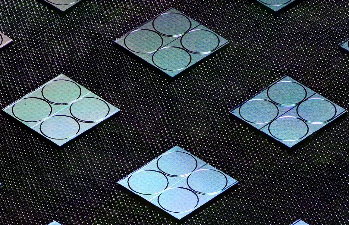 Kerr周波数コム生成デバイス